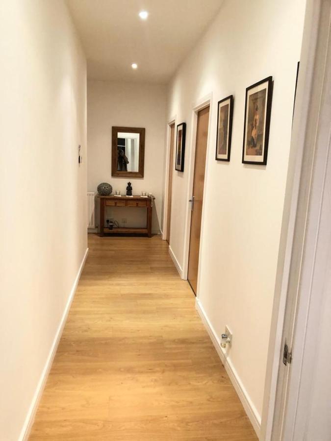 Comfy Two Bedroom Apartment Right In The City Centre Γλασκώβη Εξωτερικό φωτογραφία